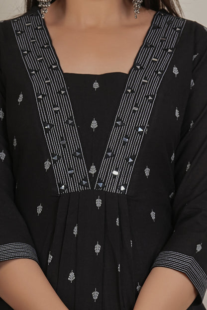 Tavajju Black Yarn-Dyed Cotton Kurta Pant Set